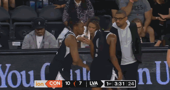 王牌将军格雷替补登场完成职业生涯第300次出场 球迷欢呼 