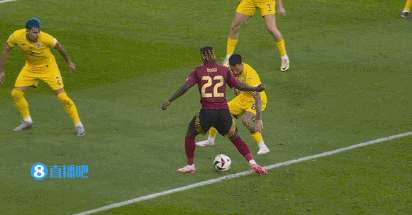 卢卡库本场比赛数据：5次射门、3球+1次错失机会、1次助攻+2次关键传球 评分7.1分