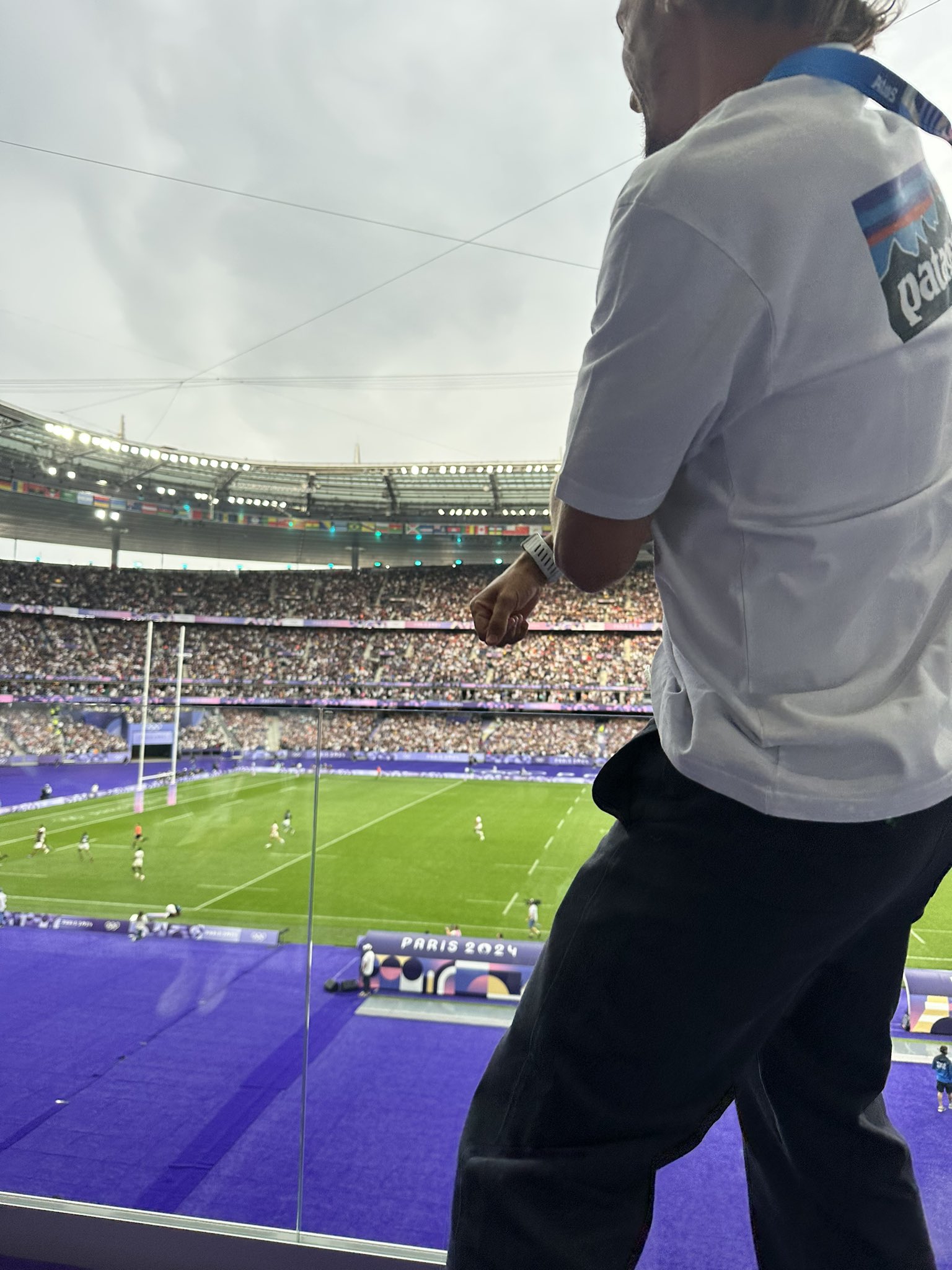 😂全程跟踪奥运会？格列兹曼接连观看法国游泳、马术、橄榄球等多项比赛