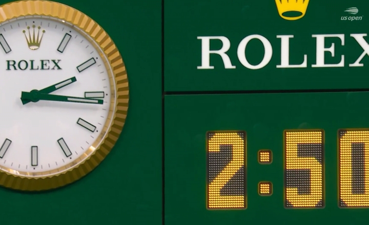 2:15!郑钦文vs维基奇,创下美网历史上女子比赛最晚完赛纪录