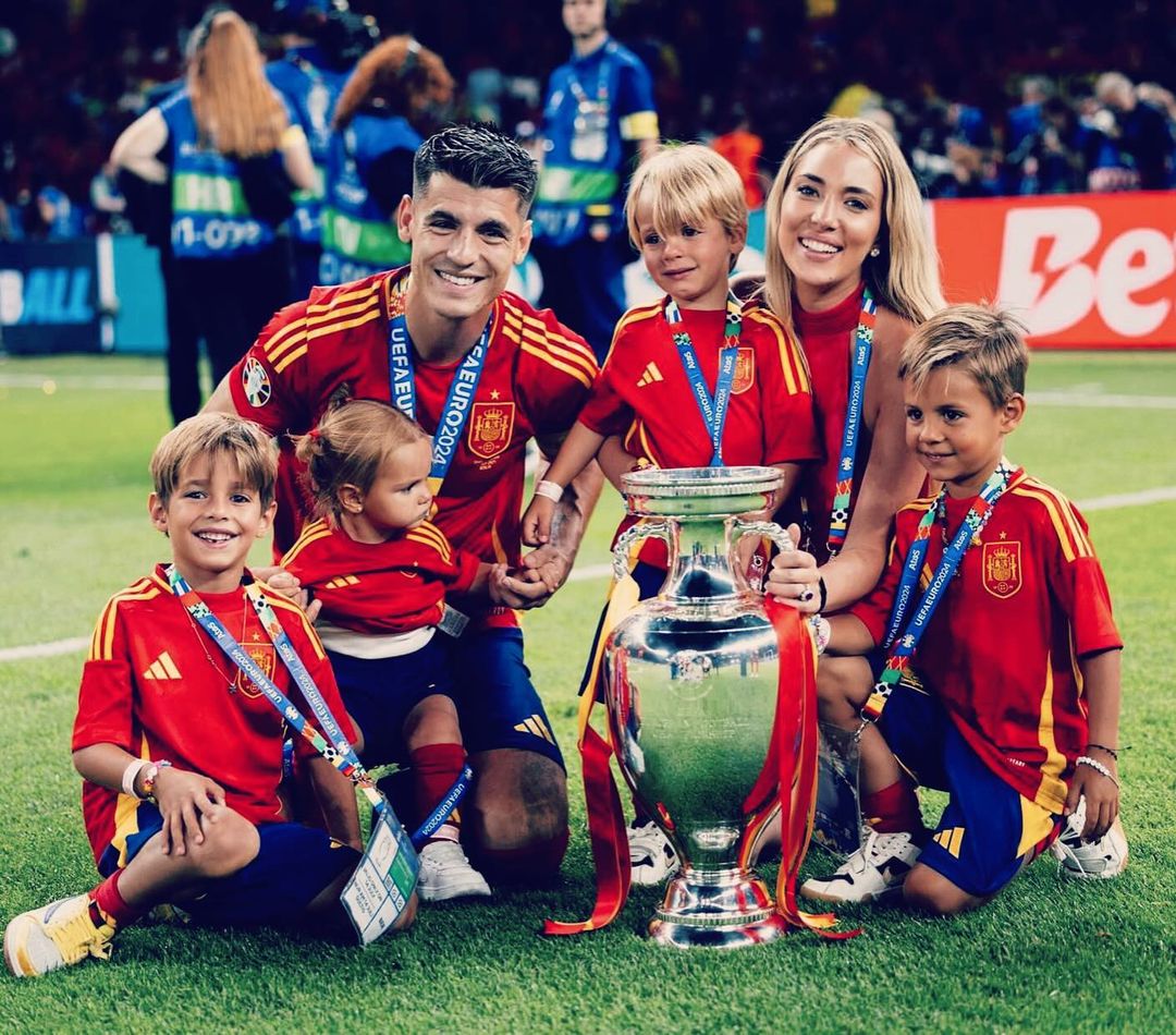 莫拉塔前妻被批未照顾孩子,回应称:四个孩子的父亲也有责任照顾