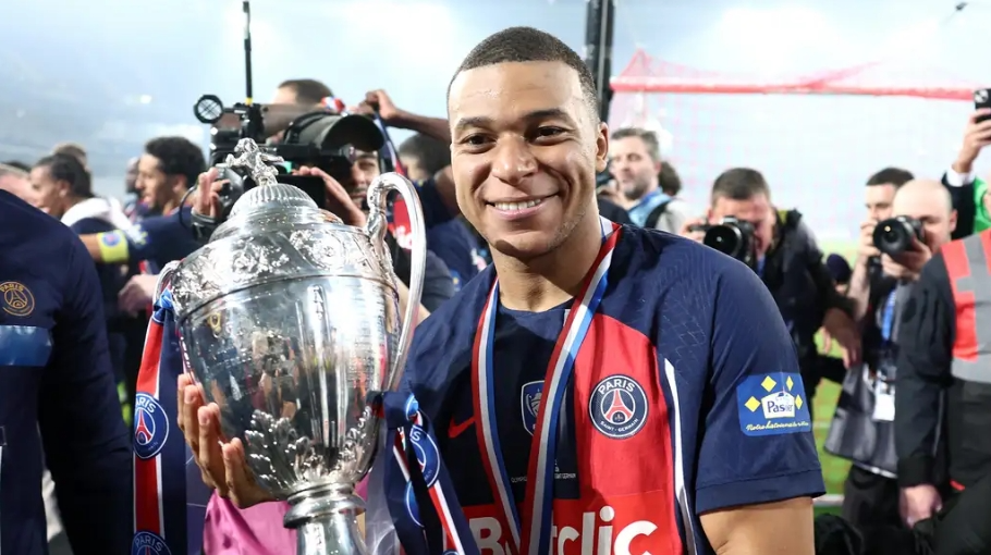 进球网盘点21世纪大巴黎最强25人:姆巴佩居首伊布紧随其后 梅西仅排第23